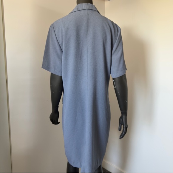 Poema USA Short Sleeve Blazer Dress Vintage-Inspired | Structured | Minimalist - Picture 4 of 5